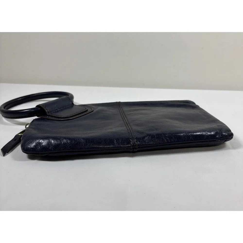 HOBO International Navy Polished Leather Sable Wristlet Circular‎ Handle Preppy